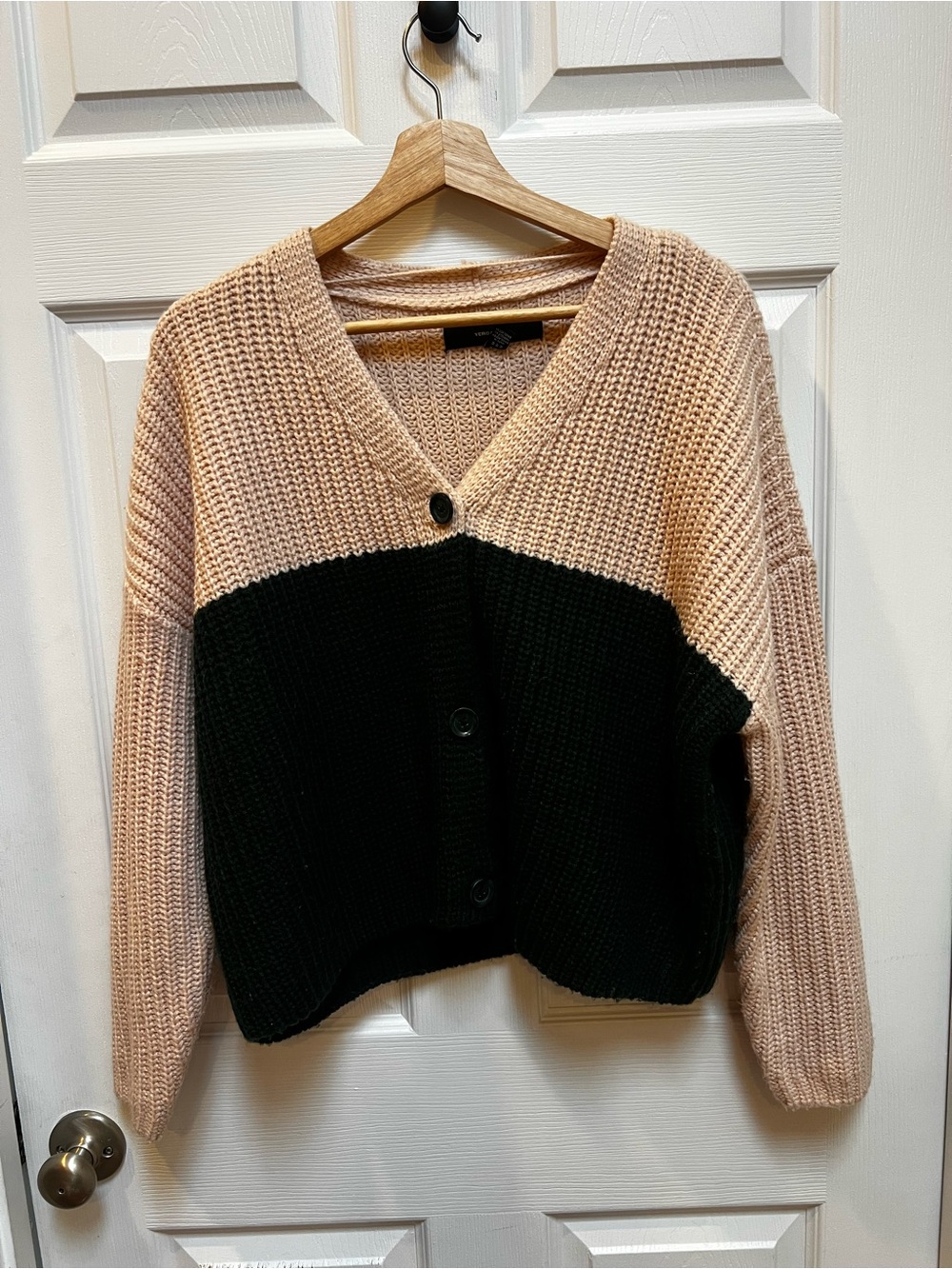 Two-Tone V-Neck Button Cardigan Sweater - Pink & Black